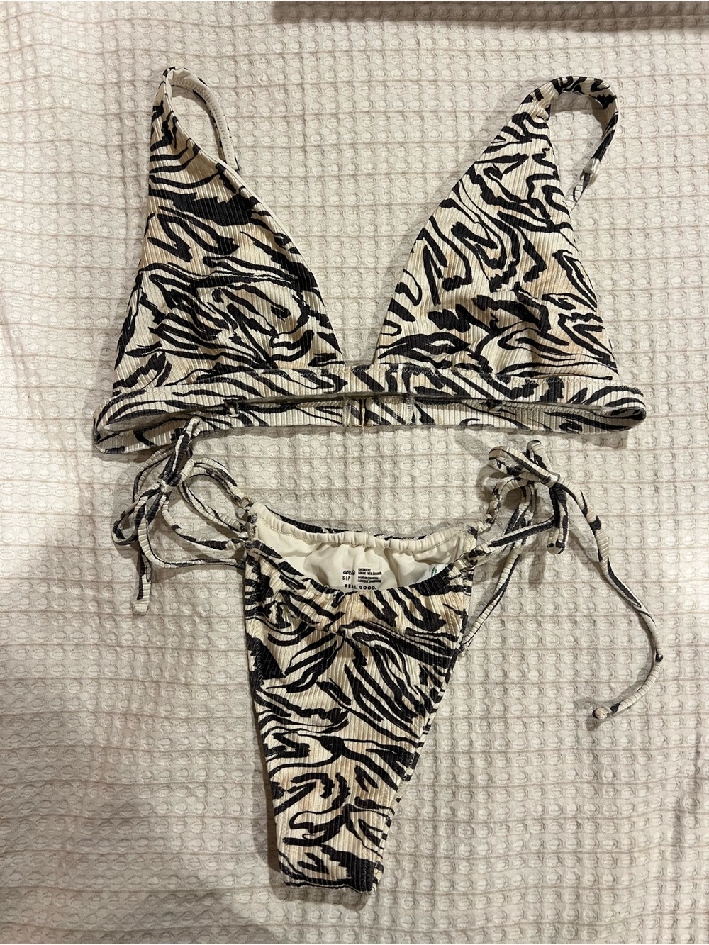 NWOT aerie Zebra-Print Ribbed Triangle Bikini in Cream and Black